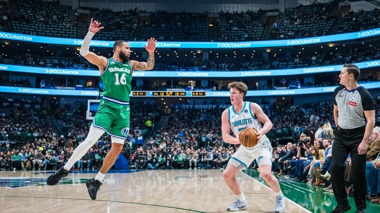 Hornets Tumbangkan Mavericks Meski Flagg Cetak 49 Poin Gemilang